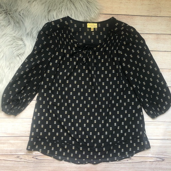 princess vera wang Tops - Princess Vera Wang Woman's Black Flower‎ Print Top